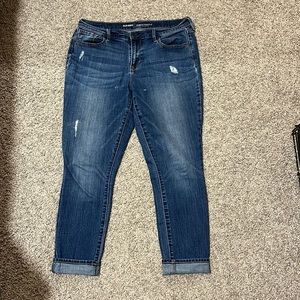 Women’s curvy midrise stretchy 10 short jeans